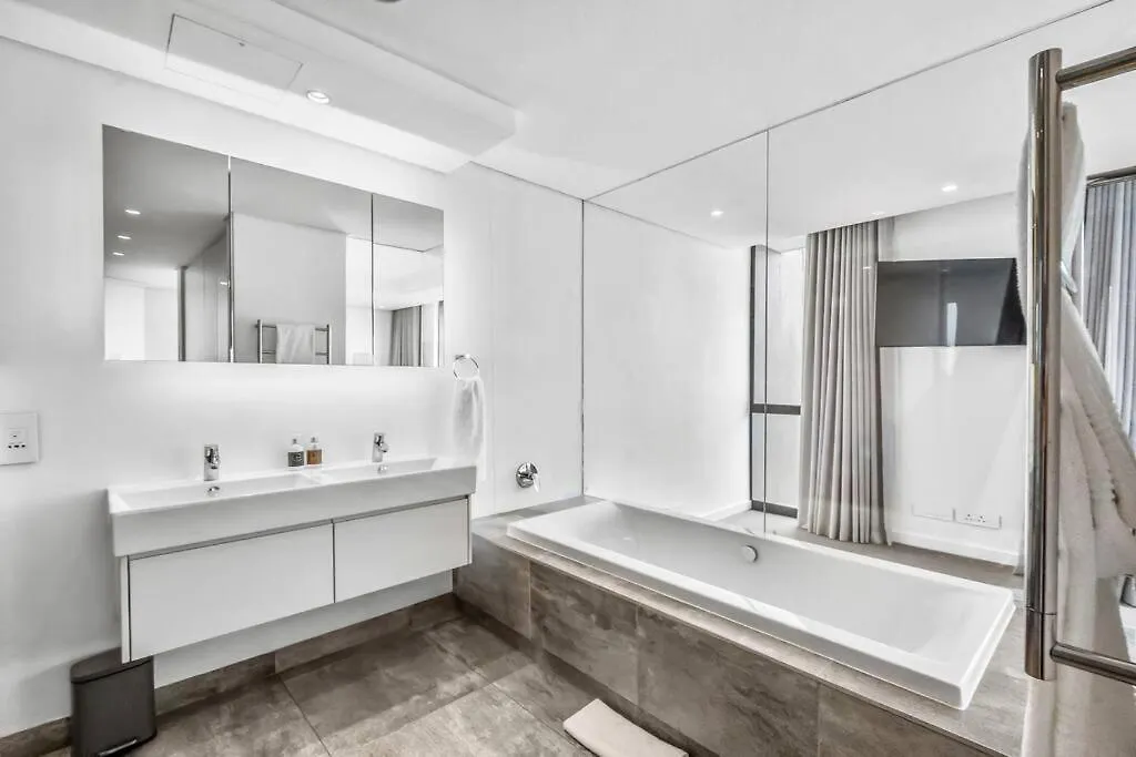 アパート Elegant 3-Bedroom Retreat ケープタウン